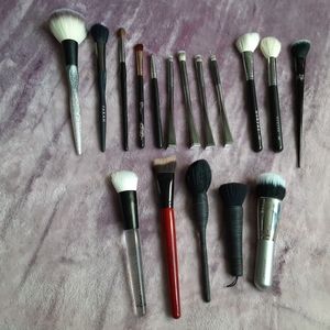 Assorted Makeup Brush Set